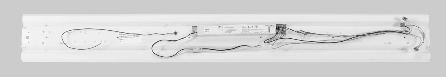 4ft LED Strip Retrofit | Power Select 30 / 20 / 16W | Color Select 3500 / 4000 / 5000K | 120-277V In...