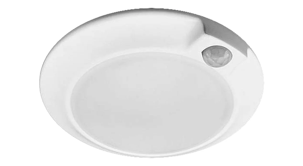 6" Low-Profile Closet Light with PIR Motion Sensor, White, Sensor, 90 CRI, 3CCT Selectable