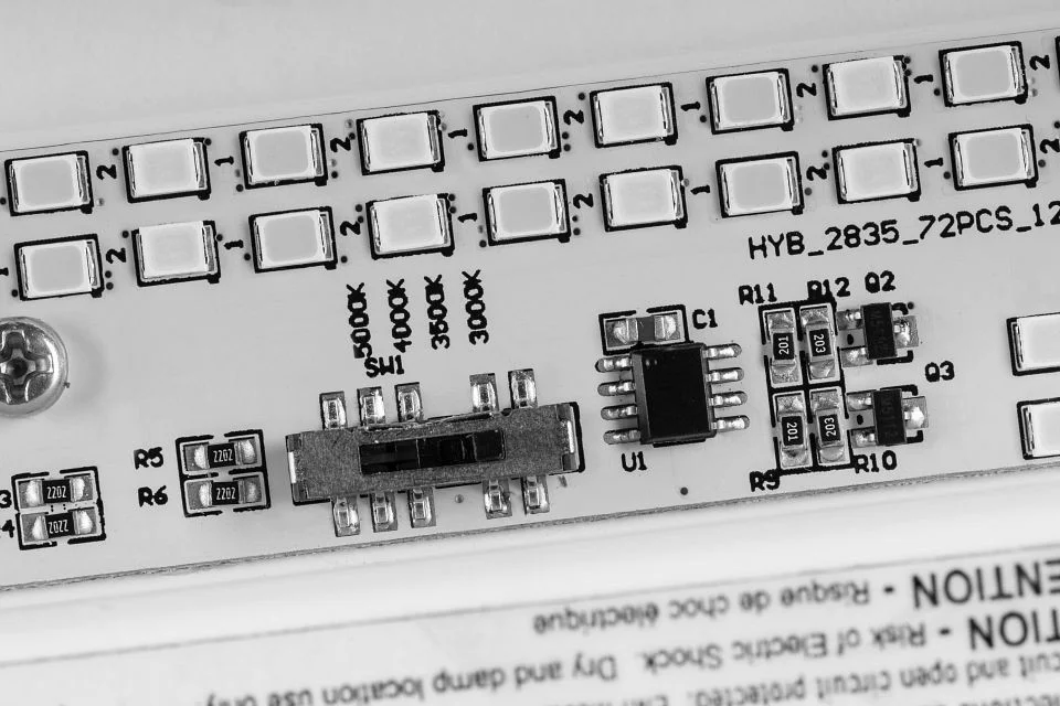 LED Retrofit Kit, 6in Rectangular Pan, 120-277V Input, Power Selectable between 8W and 12W, Color Se...